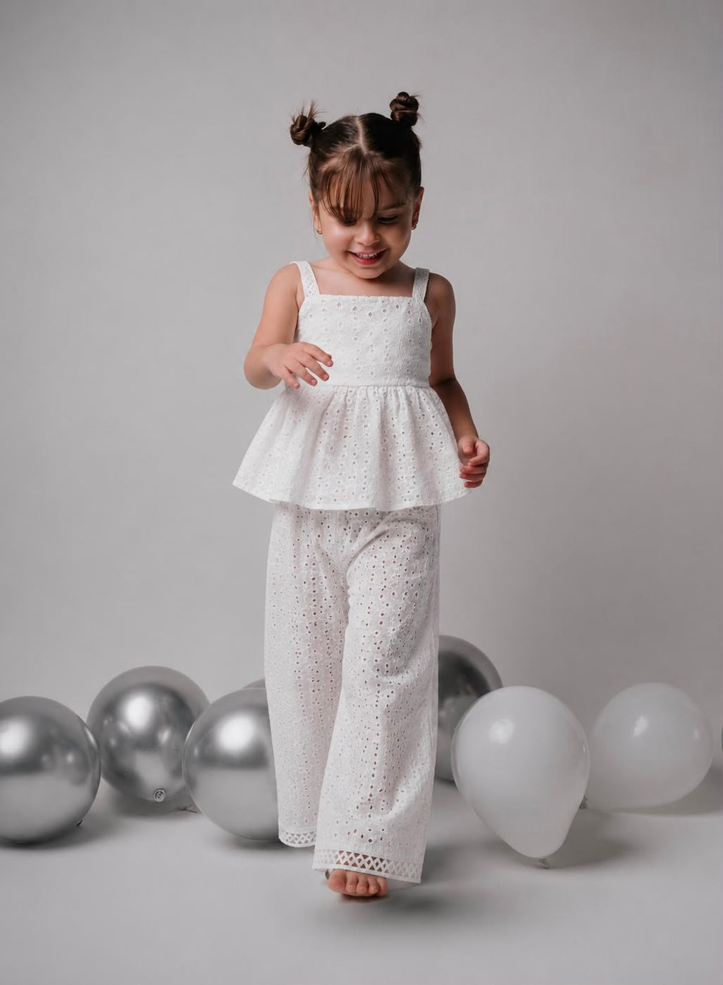Pearl Eyelet Set